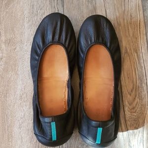 Matte Black leather Tieks